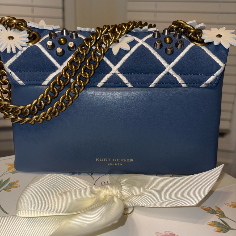 She🌻Bloomed Purse🦋 - Picture 8 of 10